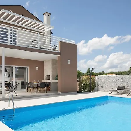 Ovis Villa Peresiji